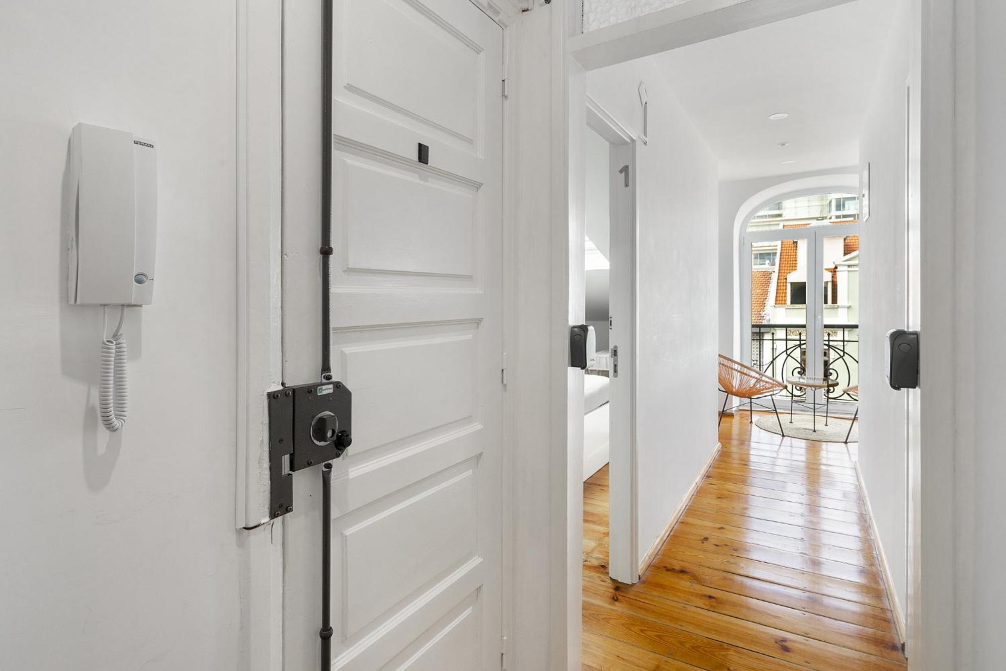 Whome Urban Tech Retreat, Modern Hubs For Remote Living Lisboa Eksteriør bilde