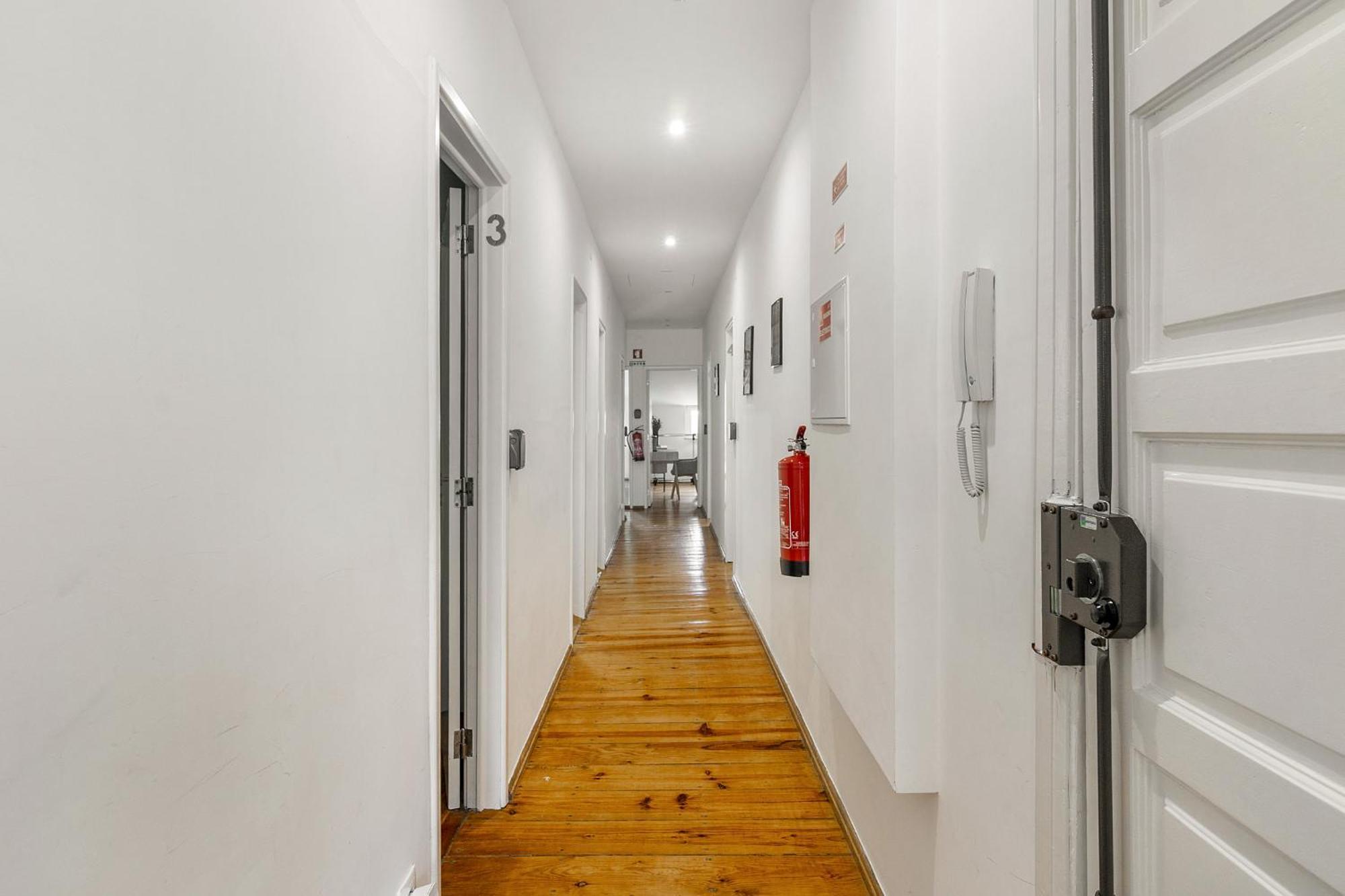 Whome Urban Tech Retreat, Modern Hubs For Remote Living Lisboa Eksteriør bilde